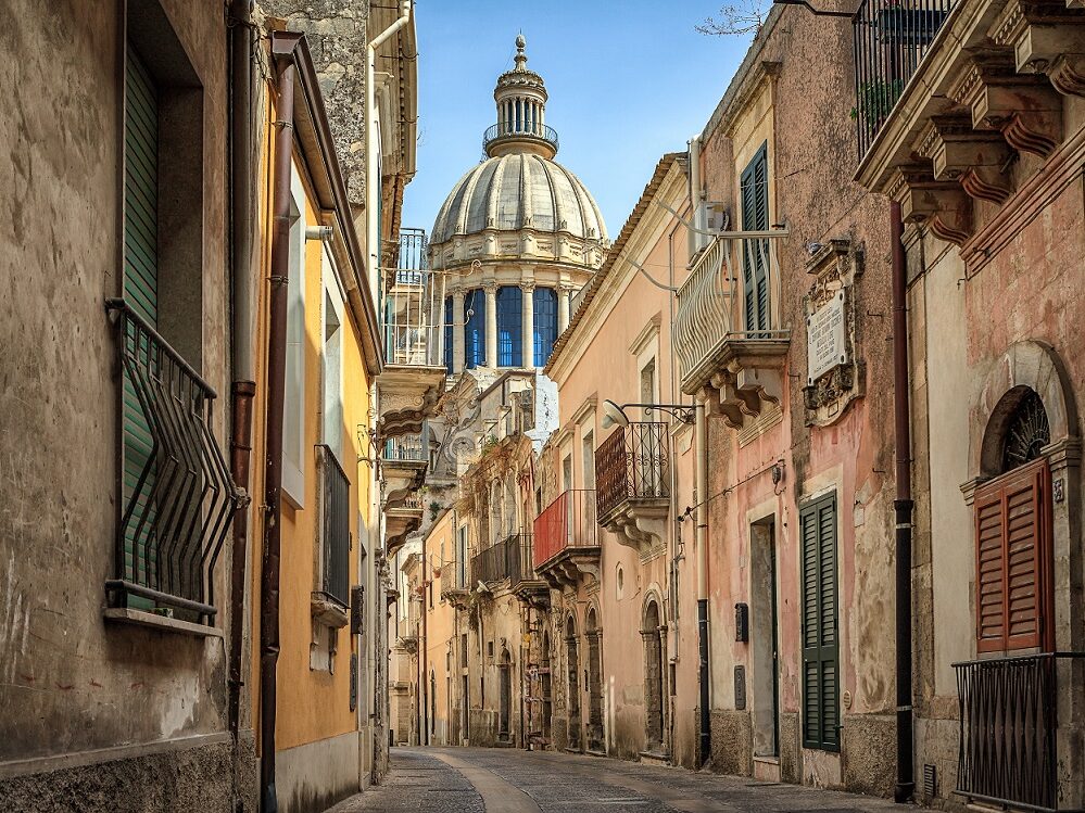 shutterstock_231805318 WEB
Sicile
Simpatico
2024
autotour